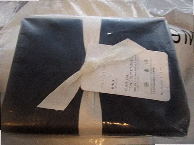 2 Pottery Barn Tencel Essential lyocell King shams midnight blue New w tag